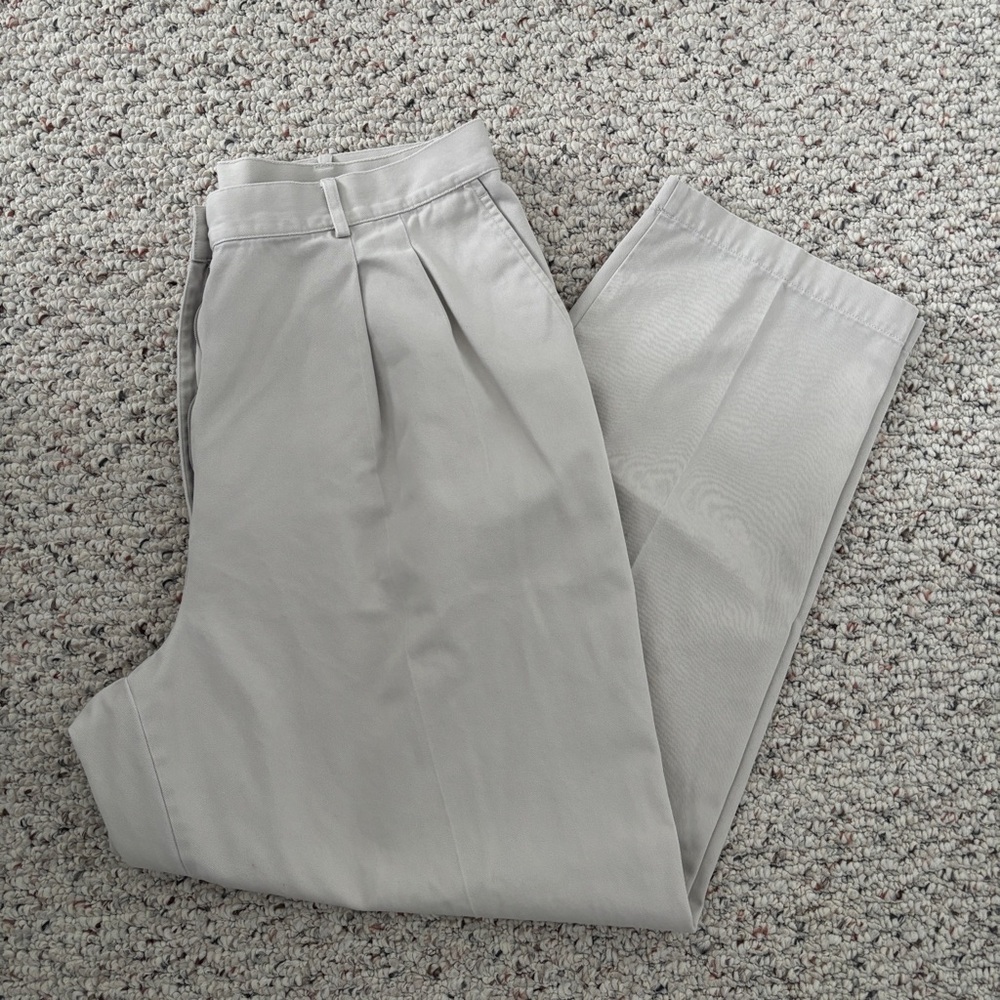 Vintage LL BEAN Women’s Original Fit Pleated Twill Khaki Chino Pants